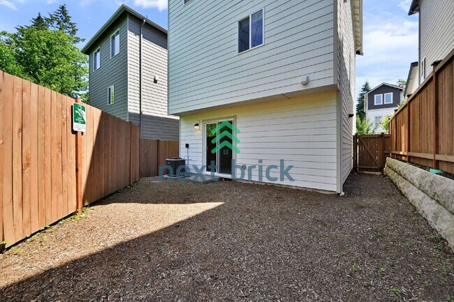 Building Photo - Spacious 4-Bedroom Retreat with 3.5 Baths in Beautiful Bothell – Your Ideal Home Awaits!