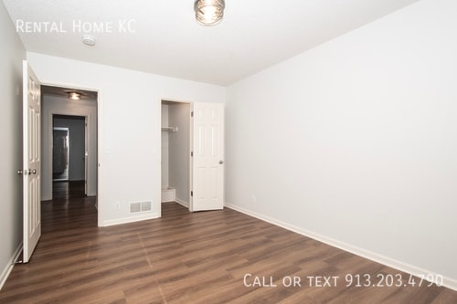 Building Photo - 18880 W 116th St