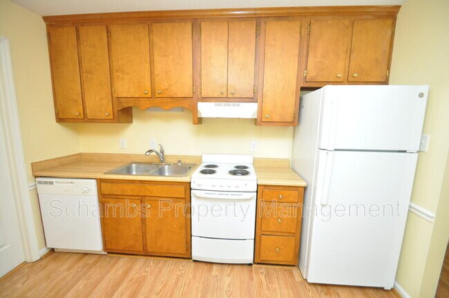 Building Photo - 6104 Deerwood Pl