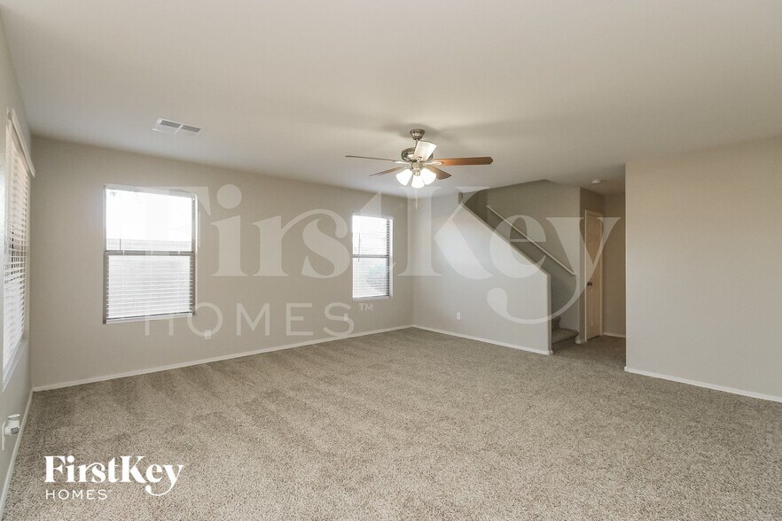 Building Photo - 2278 E Spruce Dr