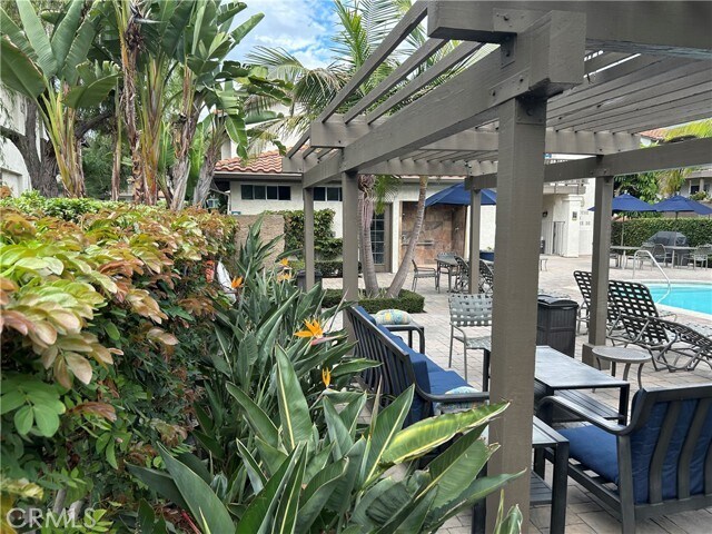 Building Photo - 38 Corniche Dr