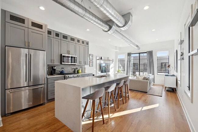 Building Photo - 262 Mack Ave