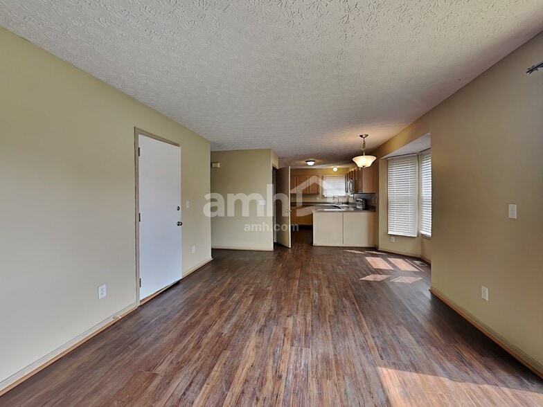 Building Photo - 5563 Crenton Dr