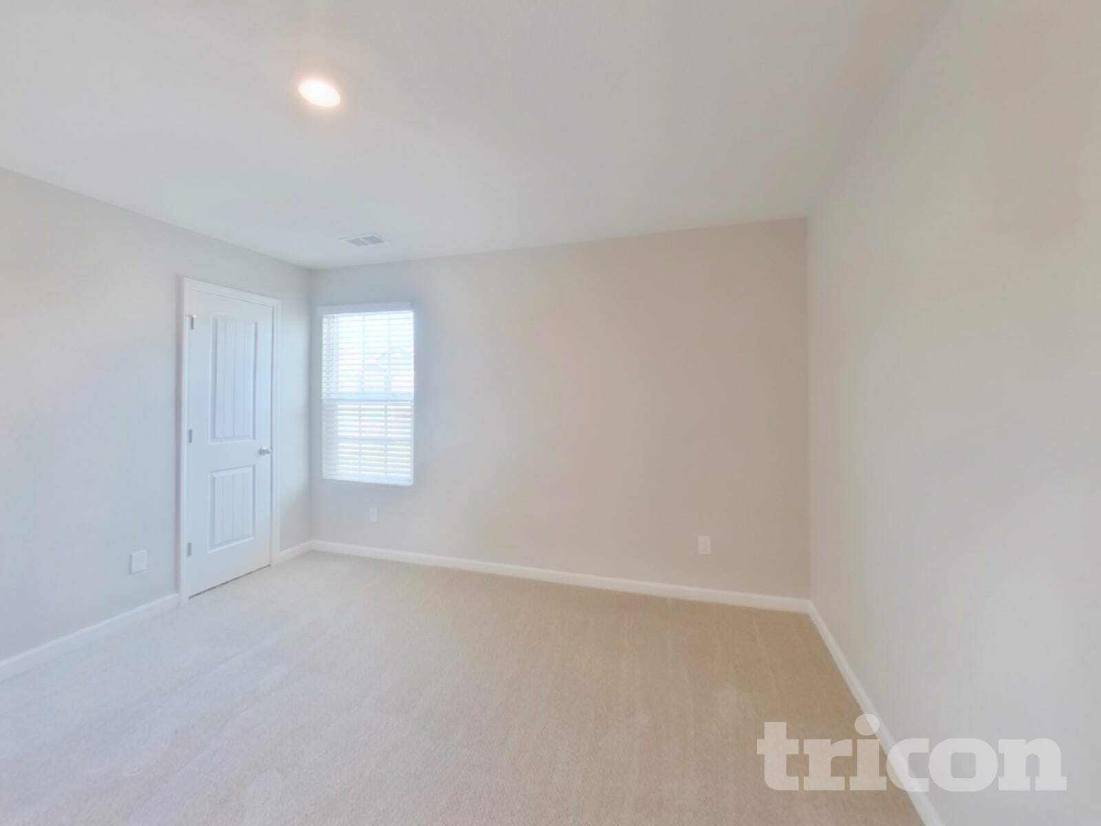 Building Photo - 2170 Southlea Dr