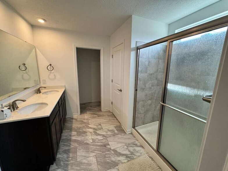 Building Photo - 23828 Pine Valley Dr