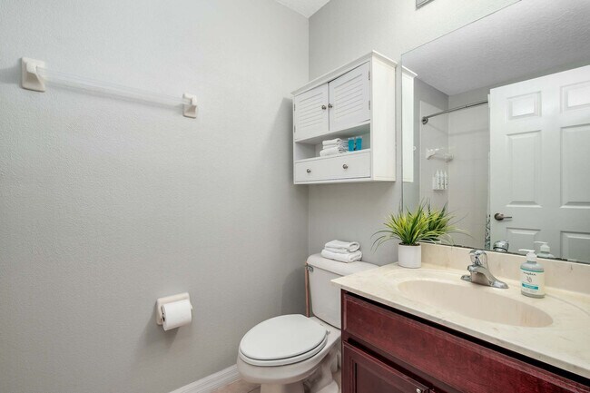 Building Photo - 875 Assembly Ct