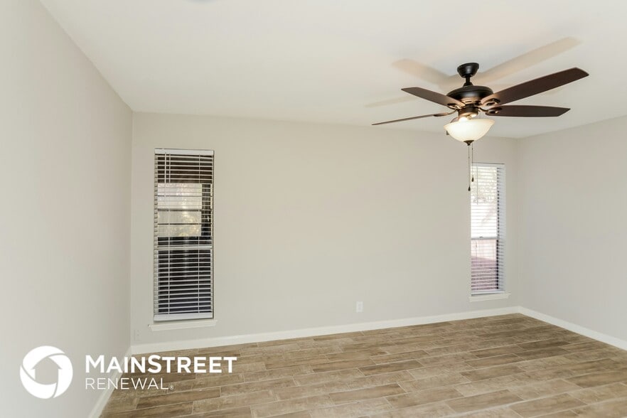 Building Photo - 2923 Black River Ln