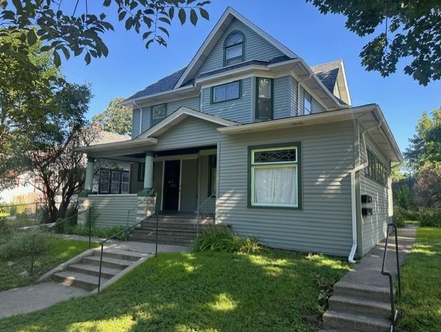 Primary Photo - 1685 Taylor Ave W