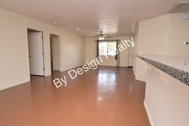 Building Photo - 203 S Cherry Ave