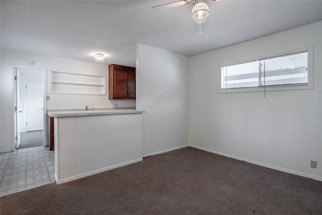 Building Photo - 137 Lee Ln