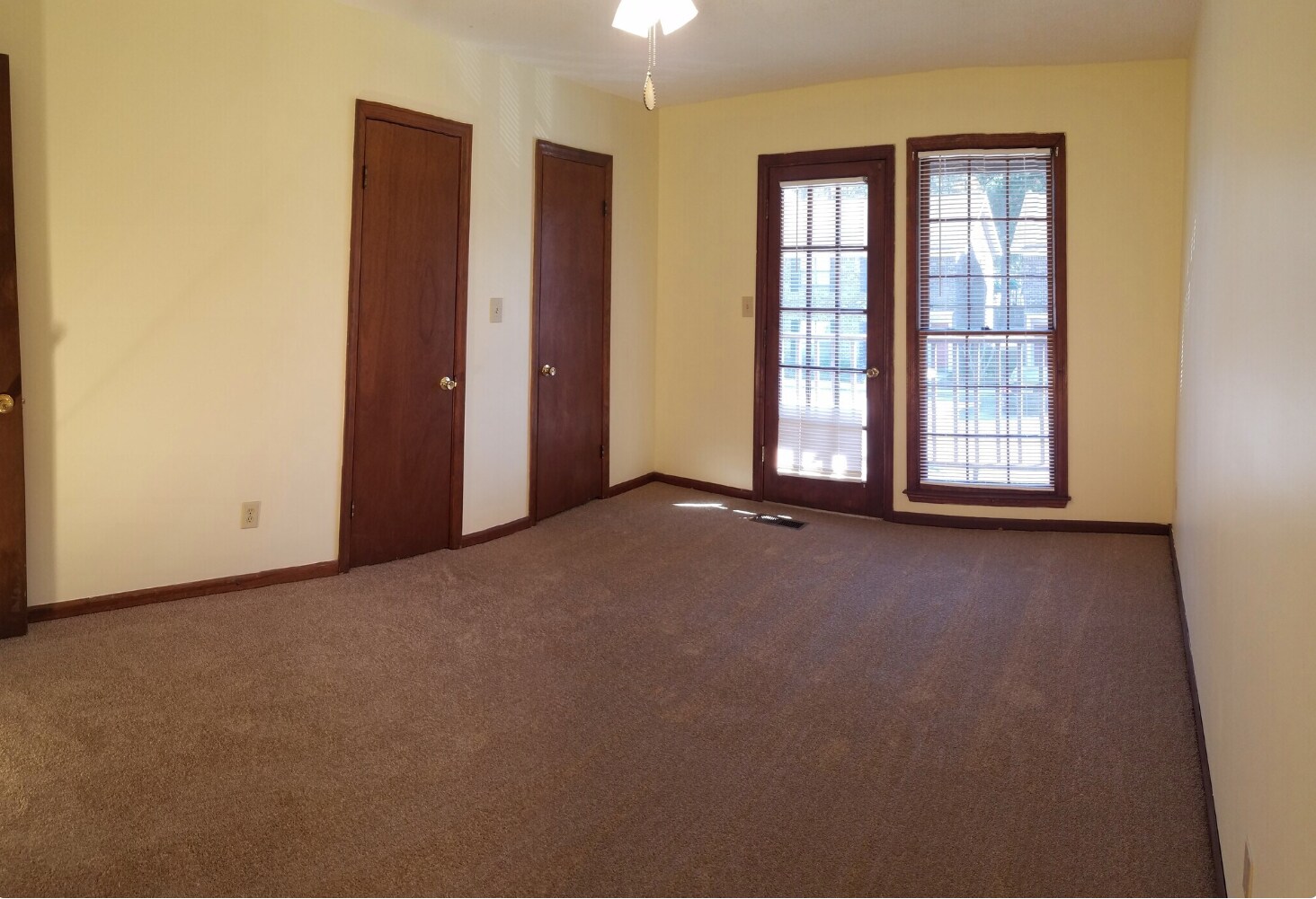 Primary bedroom includes a large walk-in closet - 114 Colonial Ct
