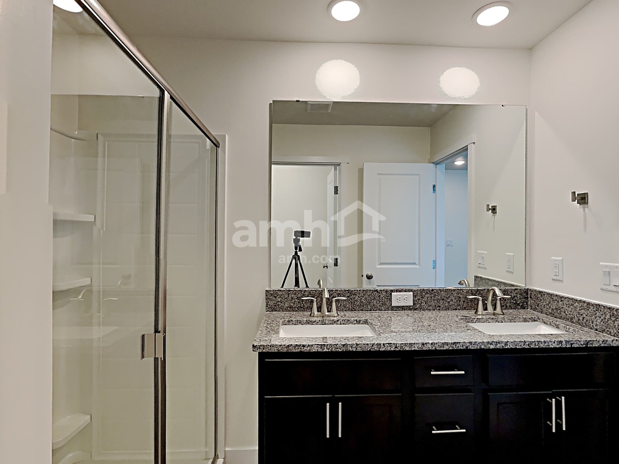 Building Photo - 23355 SE Dogwood St