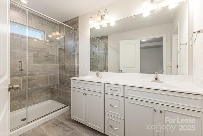 Building Photo - 17112 Carolina Hickory Dr