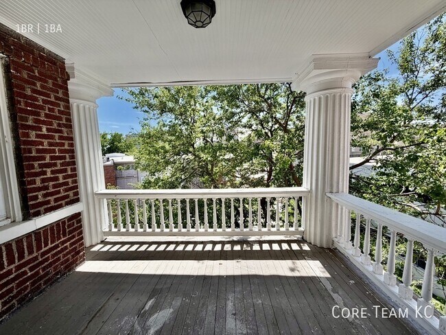 Building Photo - 217 E 46th St