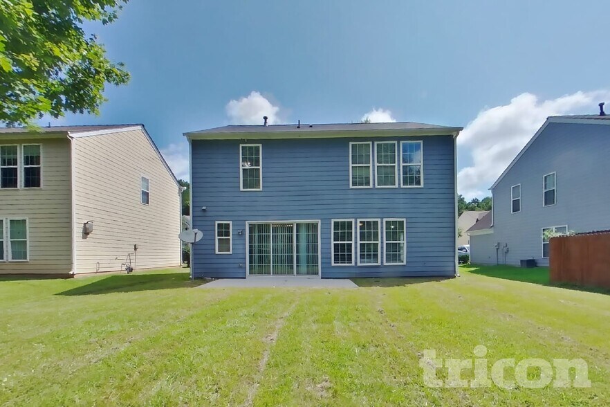 Building Photo - 3281 Saville St SW