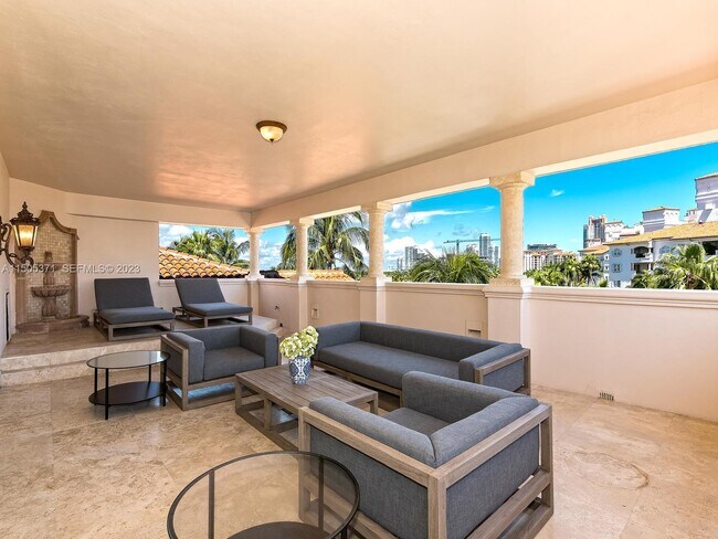 Building Photo - 19251 Fisher Island Dr