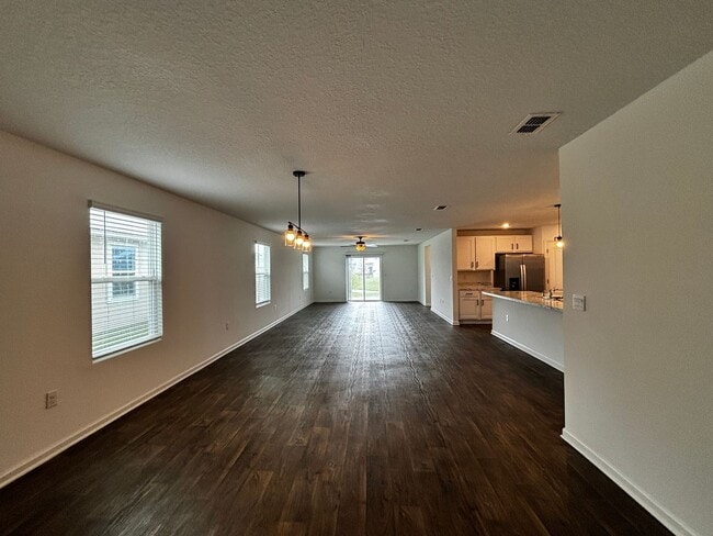 Building Photo - 232 Encanto Wy
