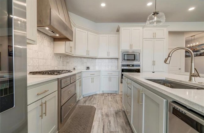 Building Photo - 2509 Crystal Creek Dr