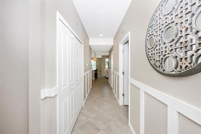 Building Photo - 12470 Wellen Golf St