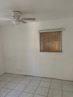 Building Photo - 3038 S Palm Dr