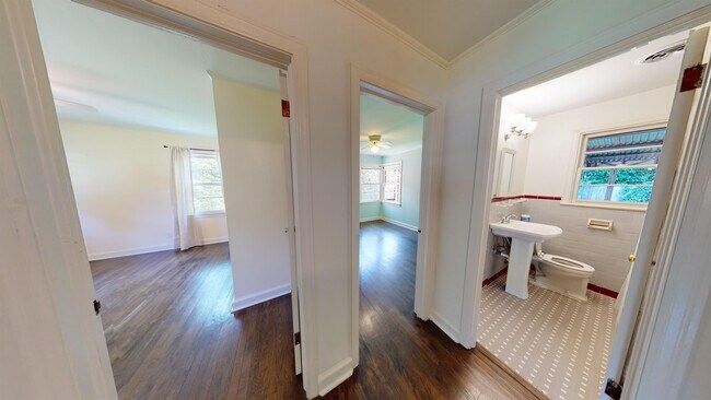 Building Photo - 3363 E Audubon Rd