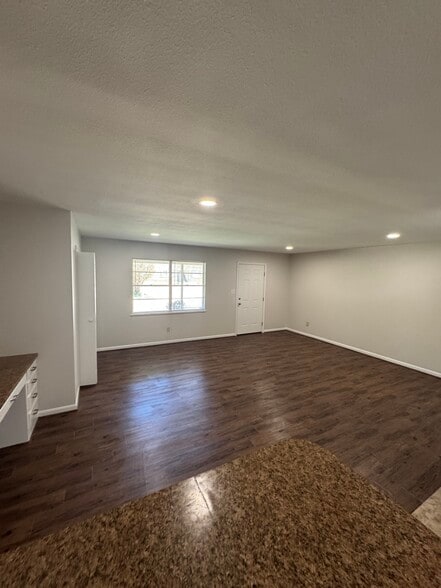 Building Photo - 219 Mitchell St