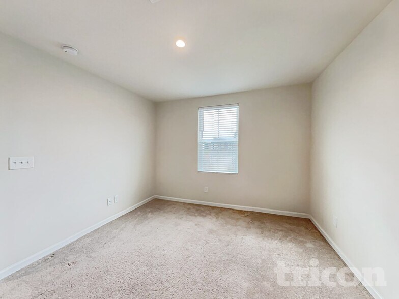 Building Photo - 467 Hobson Wy