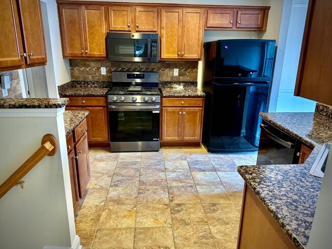 Building Photo - 145 Blue Heron Dr