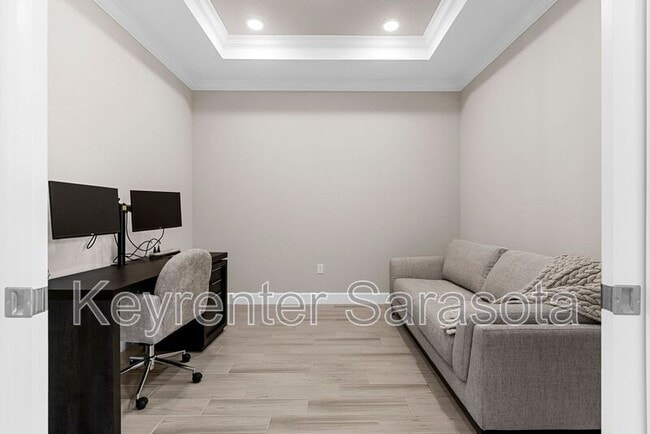 Building Photo - 16207 San Donato Pl