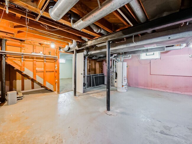 Building Photo - Charming Royal Oak Bungalow Near Downtown!