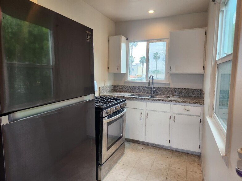 Building Photo - 2226 Mathews Ave