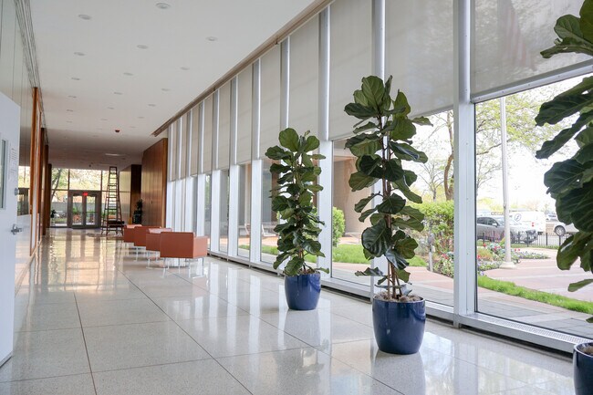 Building Photo - 3600 N Lake Shore Dr