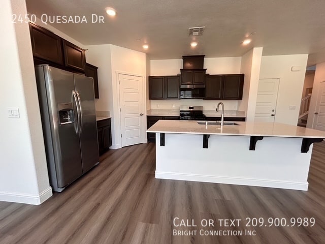 Building Photo - 2450 Quesada Dr