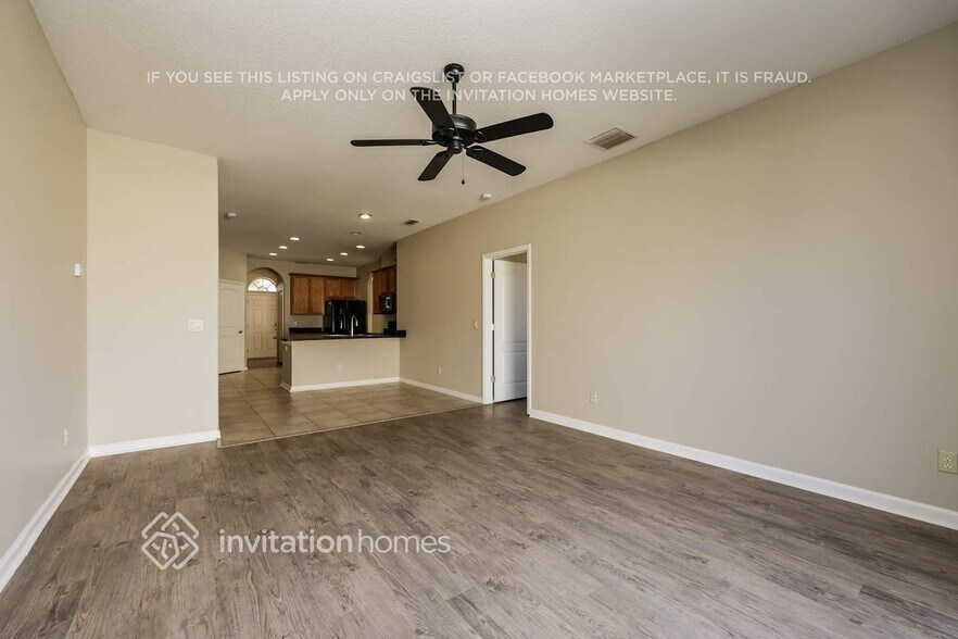 Building Photo - 11504 Village Brook Dr