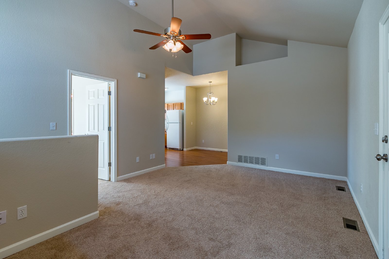 Building Photo - Modern Comfort and Low-Maintenance Living ...