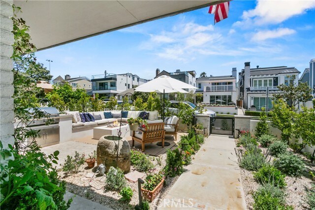Building Photo - 711 Heliotrope Ave