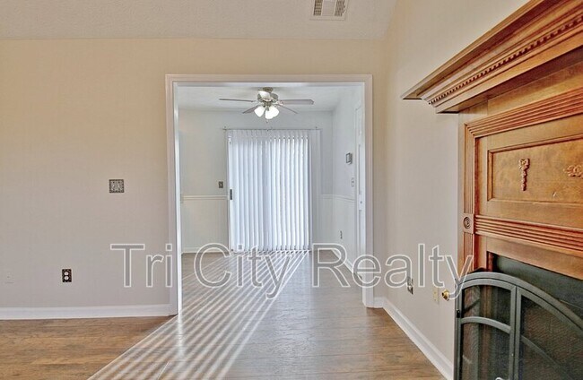 Building Photo - 350 Cobbler Dr