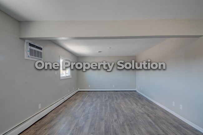 Building Photo - 5284 Broadway 2E Broadway