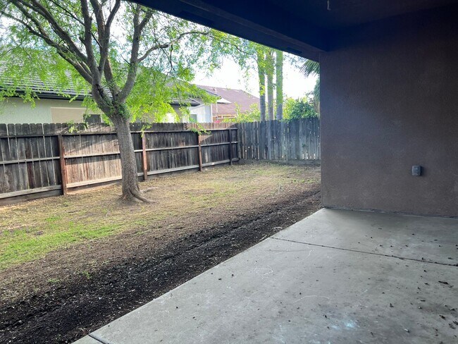 Building Photo - 2724 Tecopa Ave