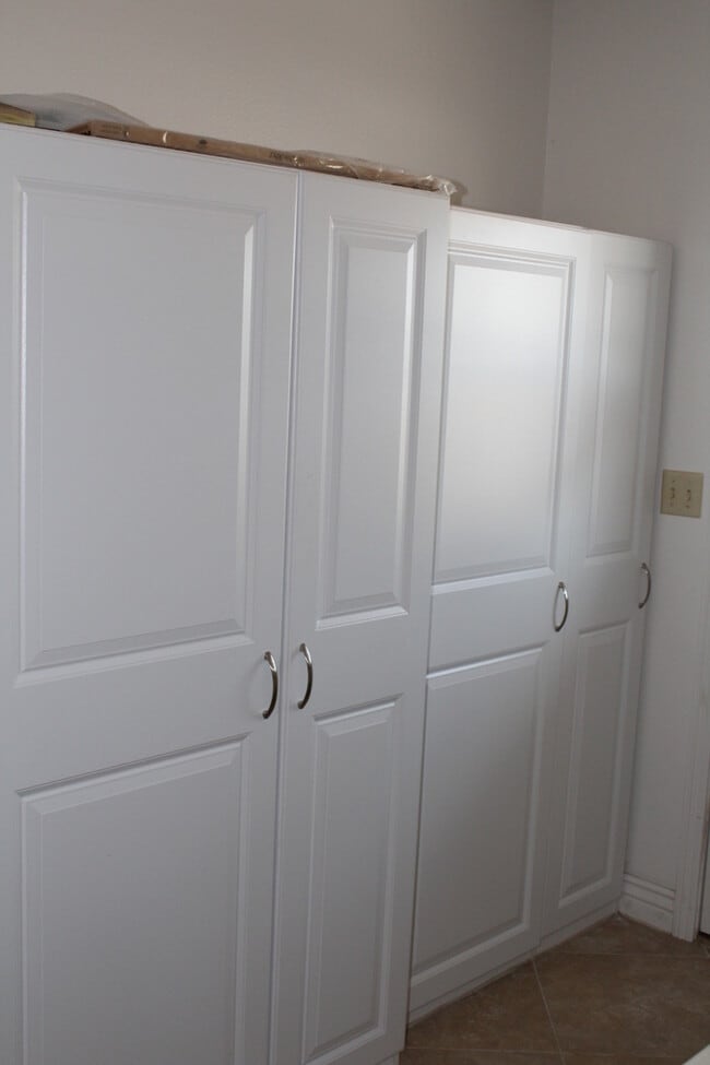 Building Photo - Remodeled 3 Bed 2 Bath Long Term Rental!