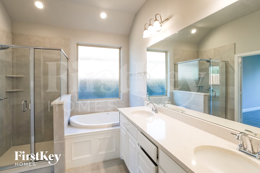 Building Photo - 1621 Everitt Trail