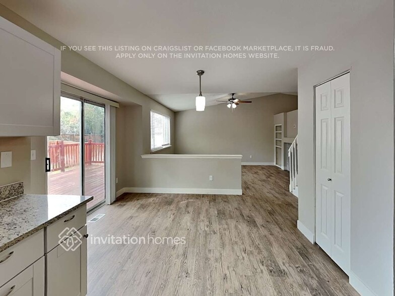 Building Photo - 10523 Hyacinth Pl