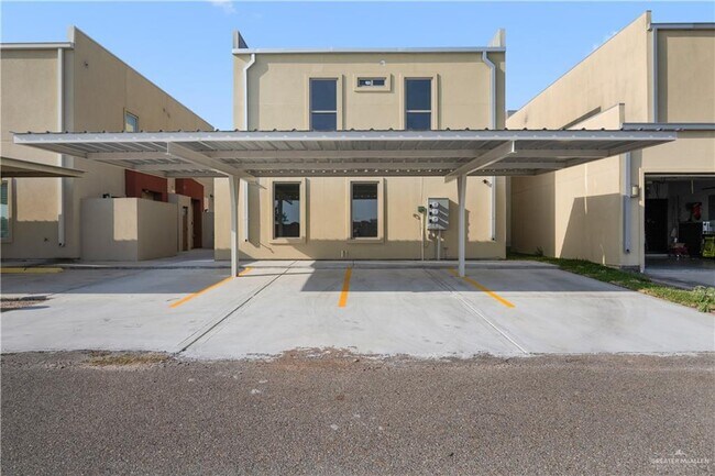 Building Photo - 19 Camellia Ave