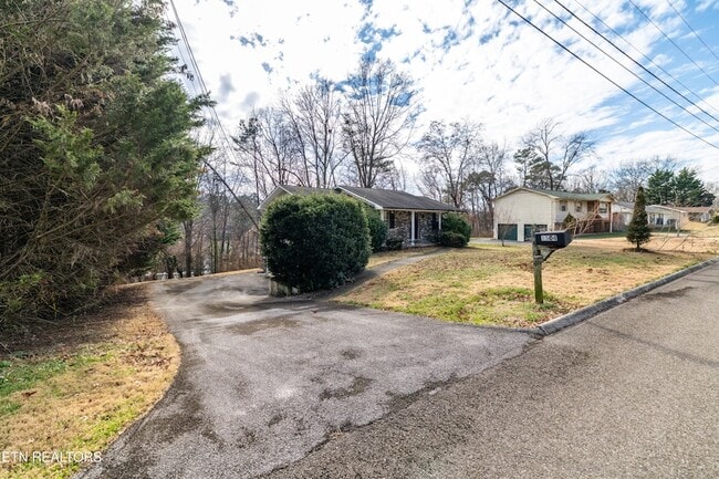 Building Photo - 1504 Marconi Dr