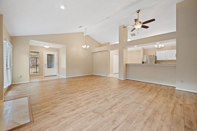 Building Photo - 3411 Valley Gardens Dr