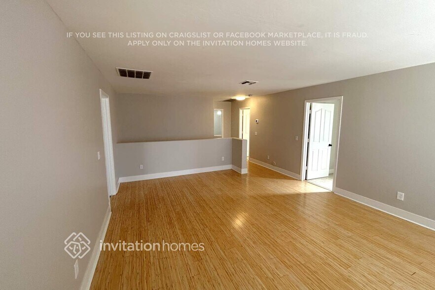 Building Photo - 6227 S 16th Dr