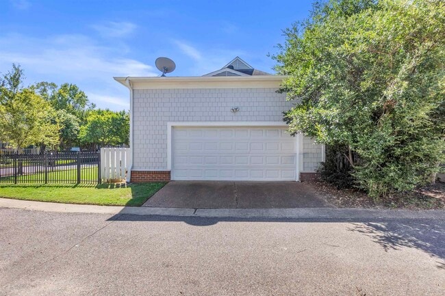 Building Photo - 176 Harbor Village Dr