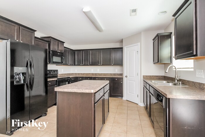 Building Photo - 475 Summergate Dr