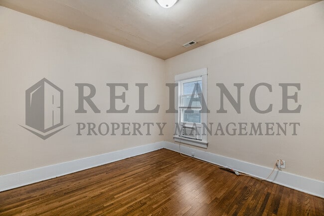Building Photo - 1405 S Ida St