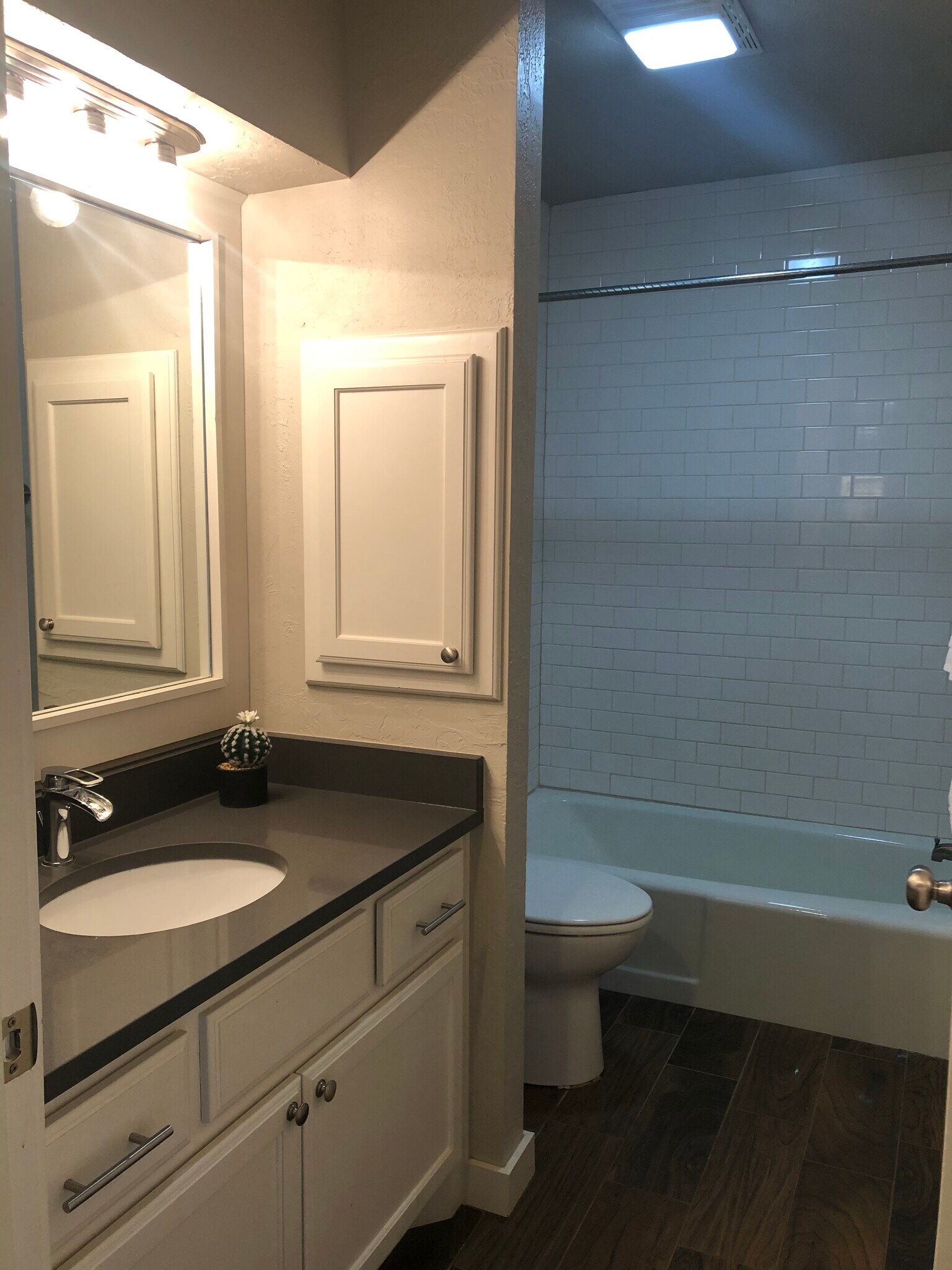 Building Photo - 2901 Rosewood Ln